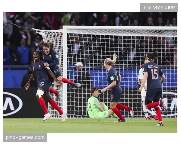 法国队预选赛强势领跑，晋级世界杯前景乐观