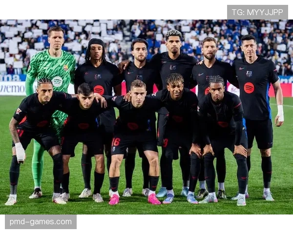 皇马火力全开状态回暖,强势领跑西甲争冠行列 皇马火力全开状态回暖,强势领跑西甲争冠行列