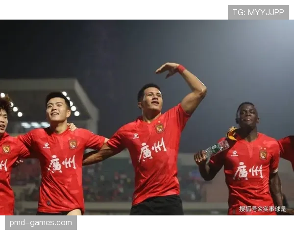 广州队重返中超巅峰:挑战与机遇并存的复兴之路 广州队重返中超巅峰:挑战与机遇并存的复兴之路