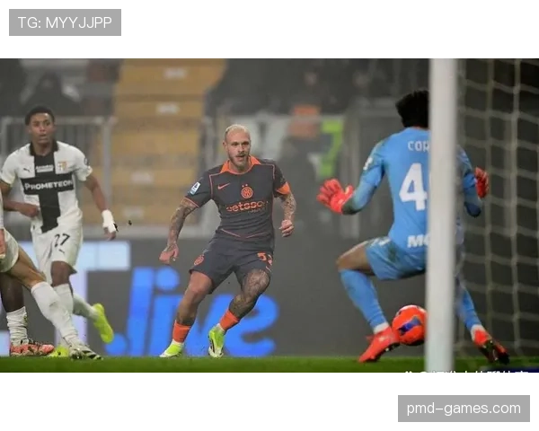 沙尔克主帅新战术显奇效,球队状态回升豪取连胜 沙尔克主帅新战术显奇效,球队状态回升豪取连胜